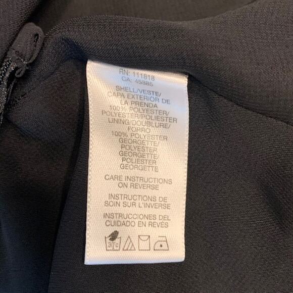 MICHAEL KORS Black V-Neck Pleated Sleeveless Flowy Blouse | M - Picture 8 of 9